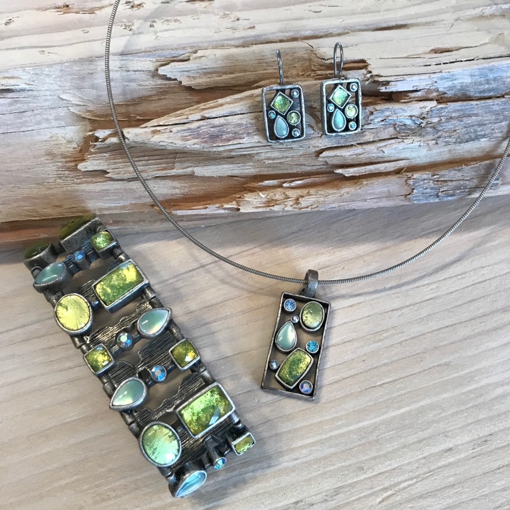 Lia Sophia Necklace Bracelet & Earrings Set - Picture 2 of 10